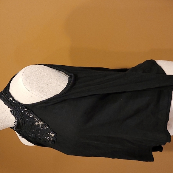 Hollister women's top - Picture 3 of 3